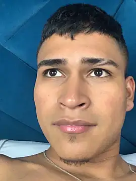 Emiliano_Reyes webcam