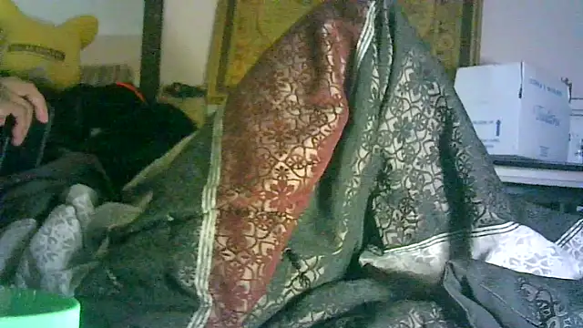 ON3YOULLN3VER_FIR3 webcam