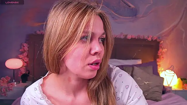 ScarletMarney webcam