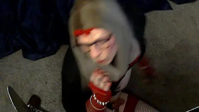 xdresserwithass webcam