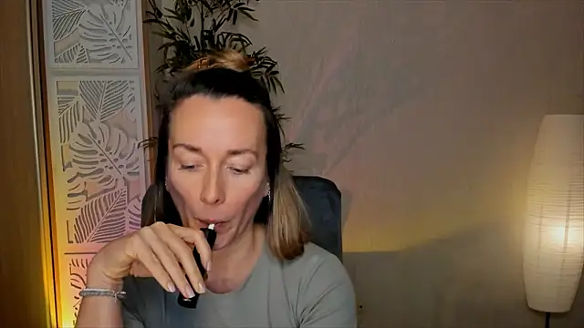 RebeccaMartinez webcam