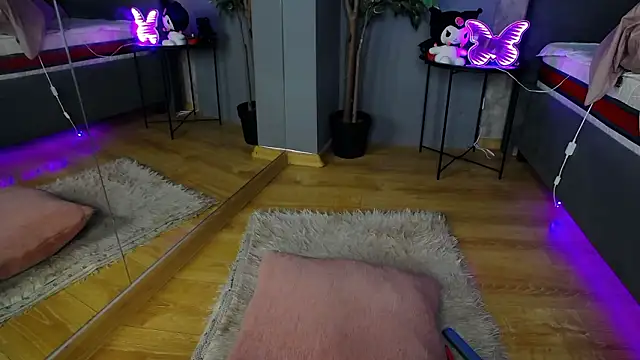 ScarlettJakobs webcam