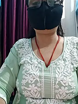 Aishwaryaa_69 webcam