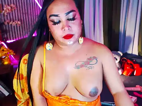 CumFactoryLuna webcam