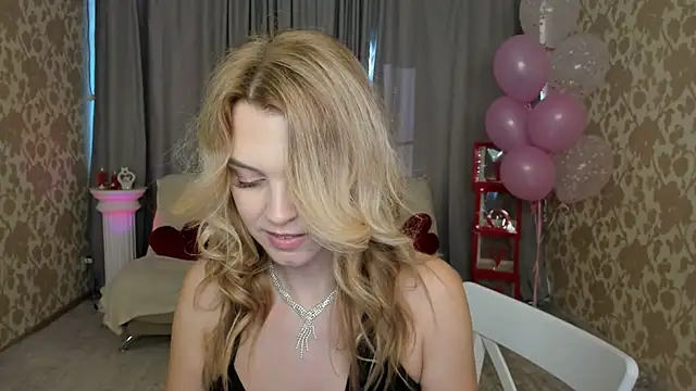LunaFlinn live sex cam