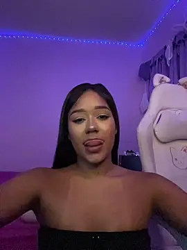 Webcam Model (Geralllll)  is live.Free join now!