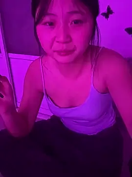 美女LXR77887在线直播