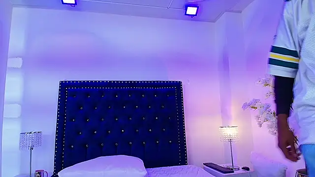 Cristal_and_luke webcam