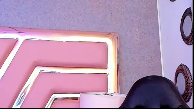 KylieMonnett live sex cam