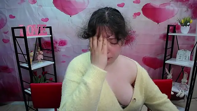 NeonilaLisova webcam