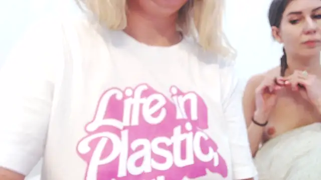 BarbieDool live sex cam
