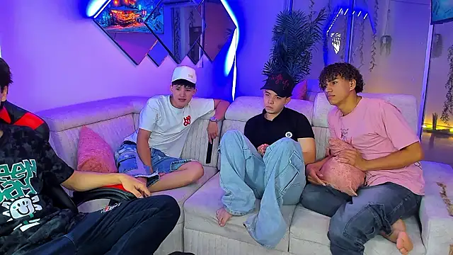 Houseofwarrios webcam