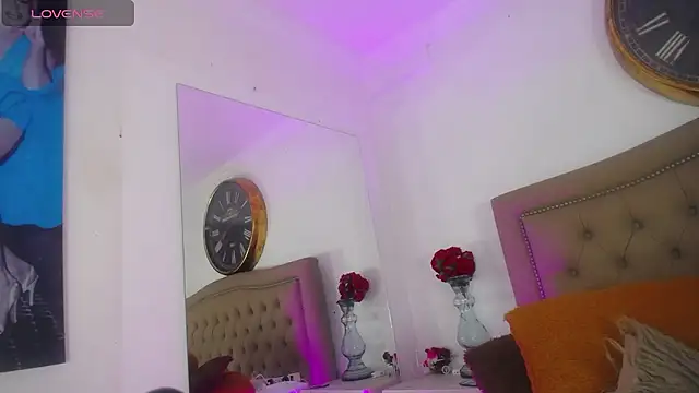 Adara_Ferrara webcam