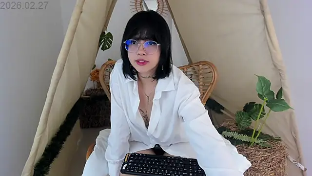 salome_velour webcam