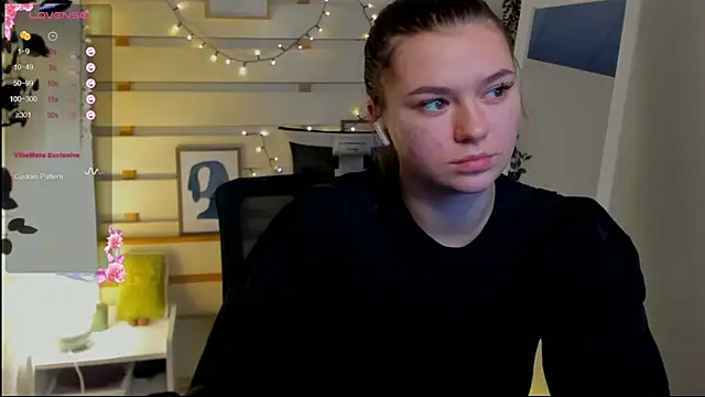 Josephine_Kiss webcam