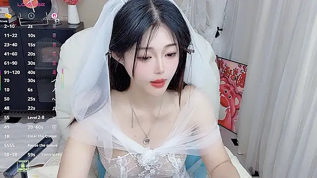 美女CeeKie在线直播