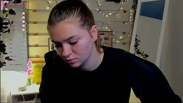 Josephine_Kiss webcam