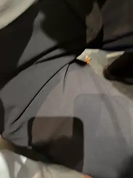 美女littleqiu在线直播