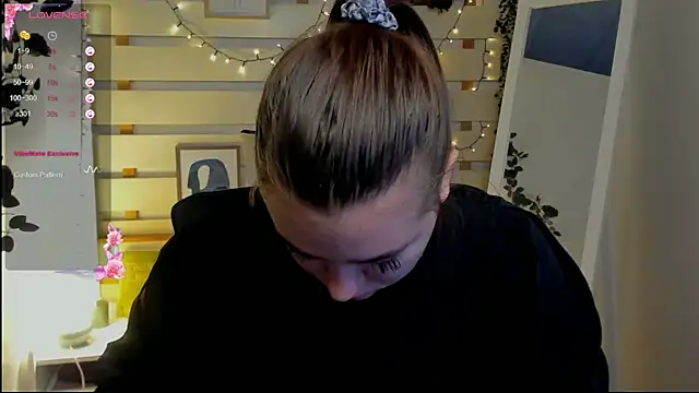 Josephine_Kiss webcam