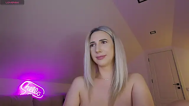 KhloeK live sex cam