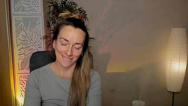 RebeccaMartinez webcam