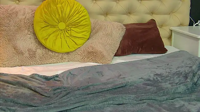 TaniaKaverina webcam