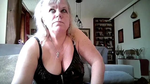 bouddha-angel - Bouddha-Angel's free webcam - UK Sex Cams