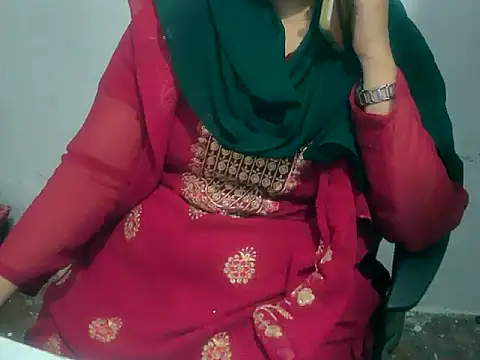 Cute_Aliyaa webcam