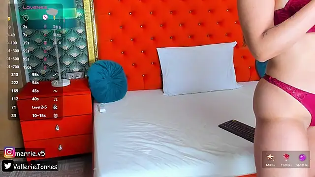 VallerieJones webcam