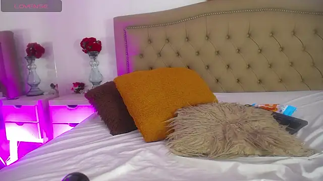 Adara_Ferrara webcam