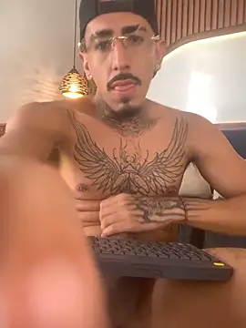 Donovan_Desmond webcam