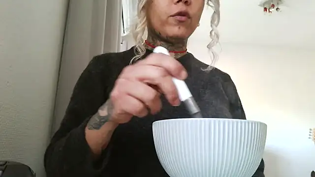 serena__vedette's room