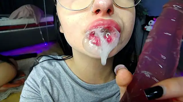 ScarlettJakobs webcam