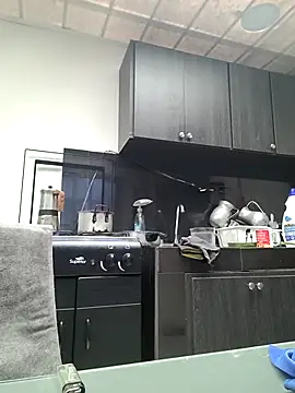 Scarlet_curly8a webcam