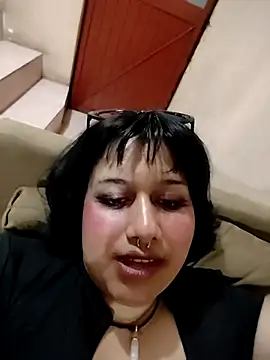 Webcam Model (mariannN28)  is live.Free join now!