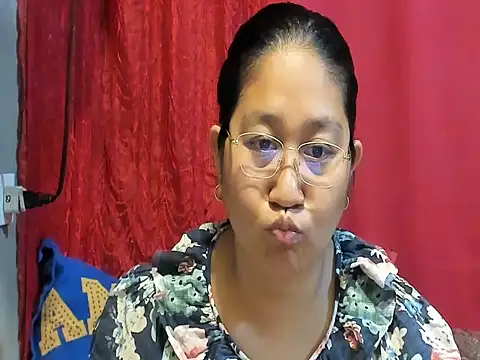 PINAYSUNSHINE38 webcam