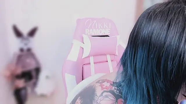 NikkiRamone webcam