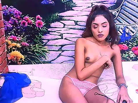 IndianPretty14u2Luv webcam