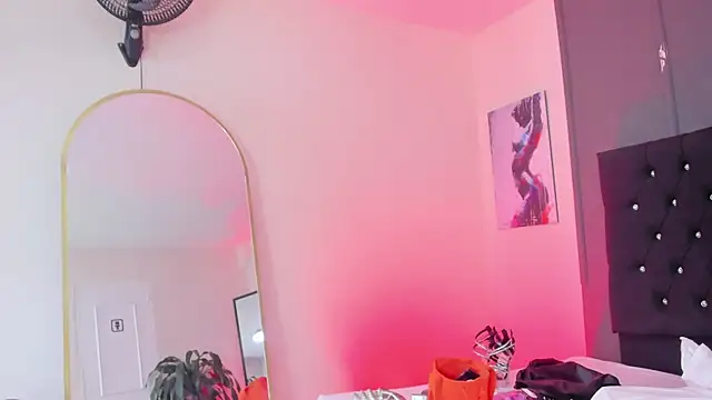 Kataaleya__12 webcam