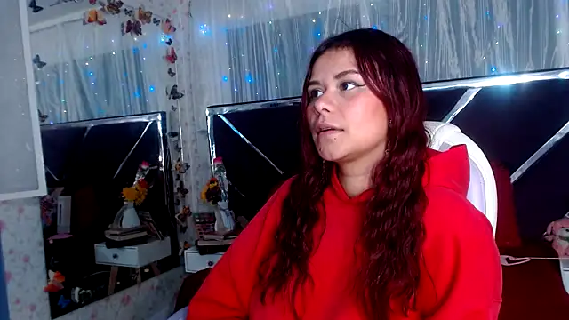 red_moon_2 - Red_moon_2's free webcam