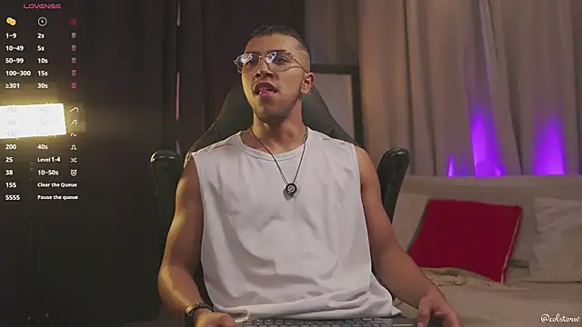 colstorw_ - Colstorw_'s free webcam