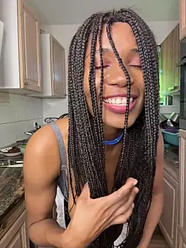 ShantelSexyYoungMilfie webcam