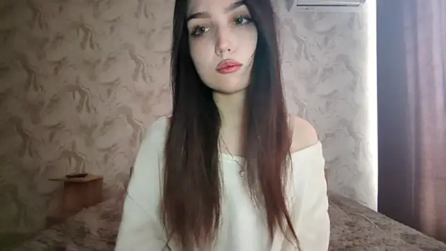 Qwami_Amie webcam
