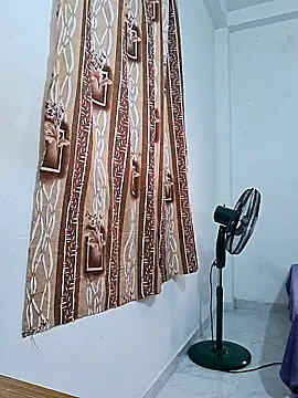 Webcam Model (BeautyGirl_sara)  is live.Free join now!