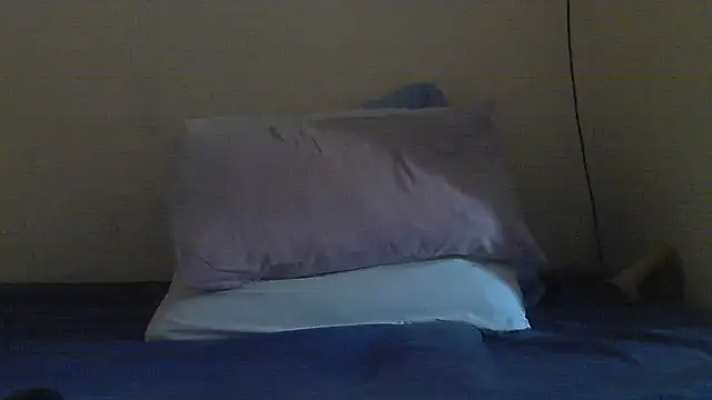 AnnabigpussyXO webcam