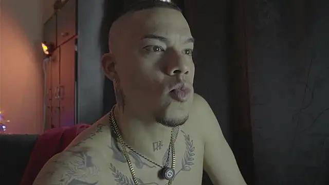 AlphaMasterXxx webcam