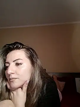 Sweetredvelvet webcam