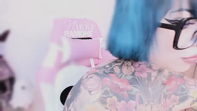 NikkiRamone webcam