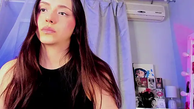 Sahara_Shields webcam