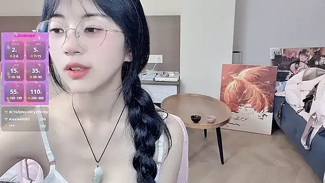 美女-ruoruo-在线直播